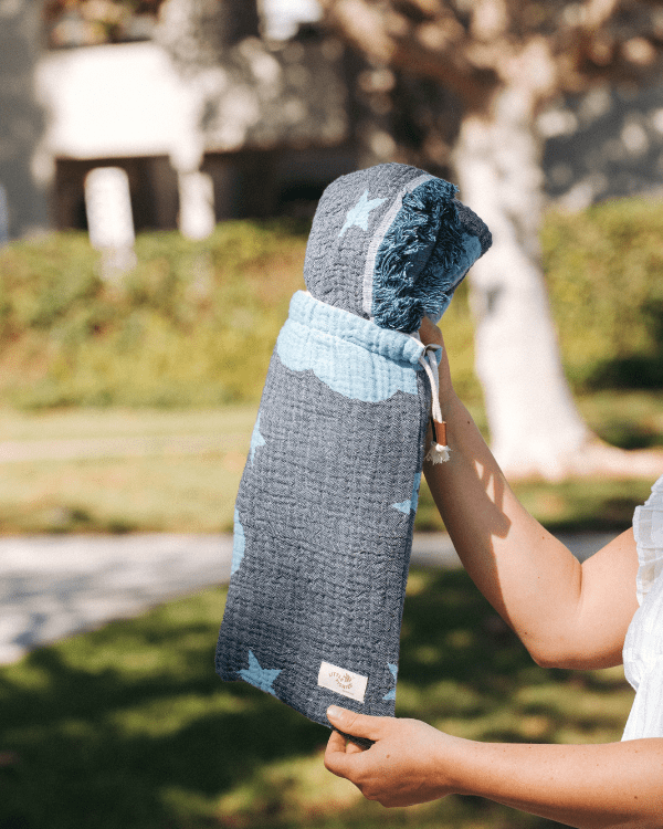Twinkle Gauze Receiving Blanket with Pouch - Image 7