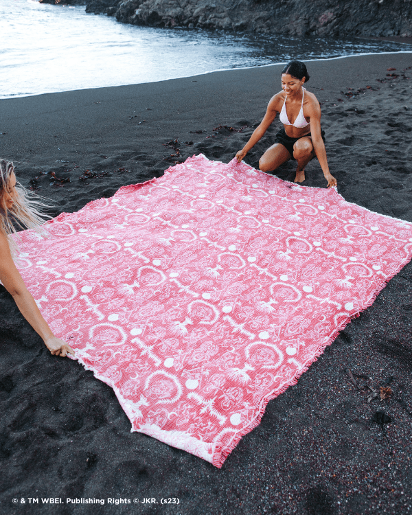 Alternative view of Magical Creatures - PARTY BLANKET