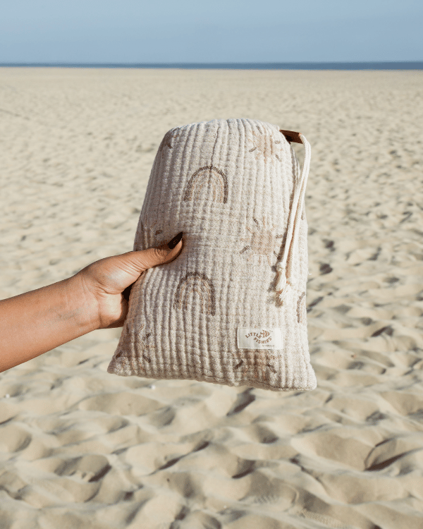 Alternative view of Rainbow Gauze Receiving Blanket Single with Pouch
