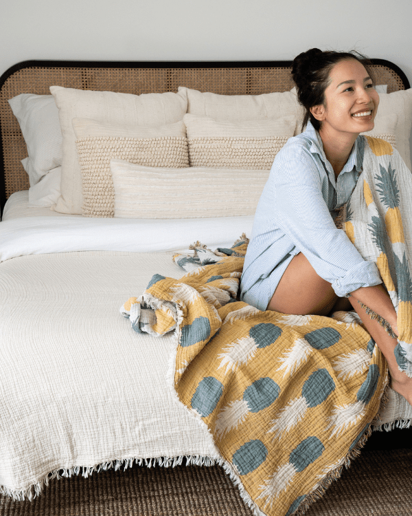 Pineapple - PARTY BLANKET - Image 3