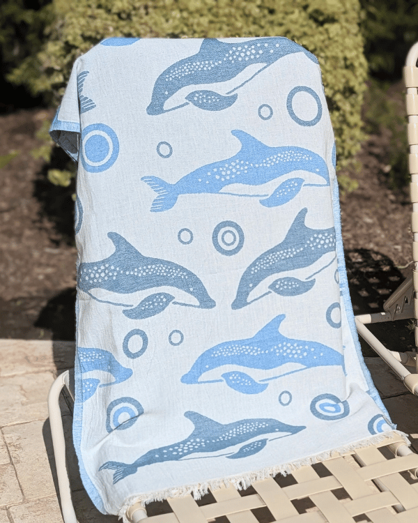 Alternative view of Dolphin Bubbles Kids Towel