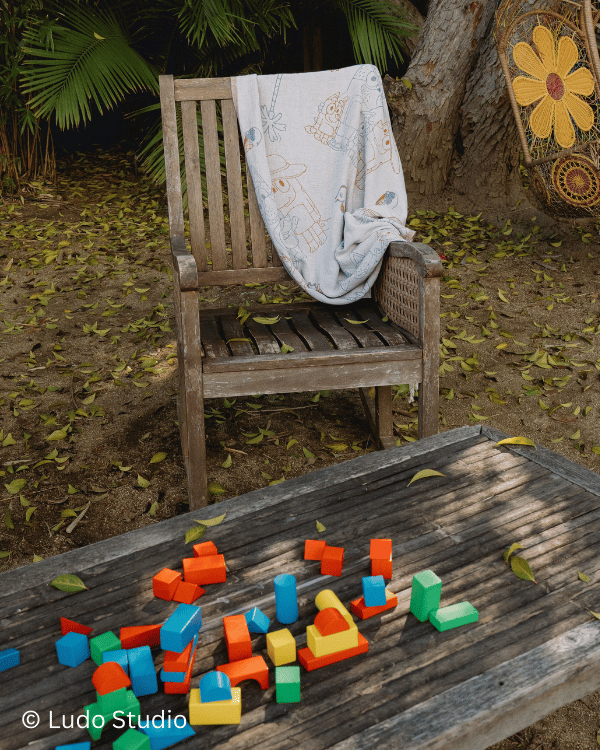 Alternative view of Bluey & Family Adult Towel