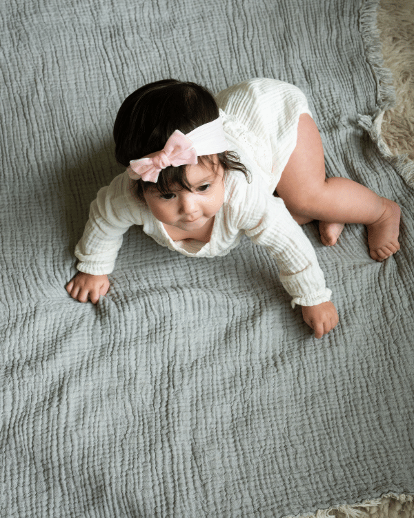 Little Fishies Gauze Receiving Blanket - Grey - Image 4
